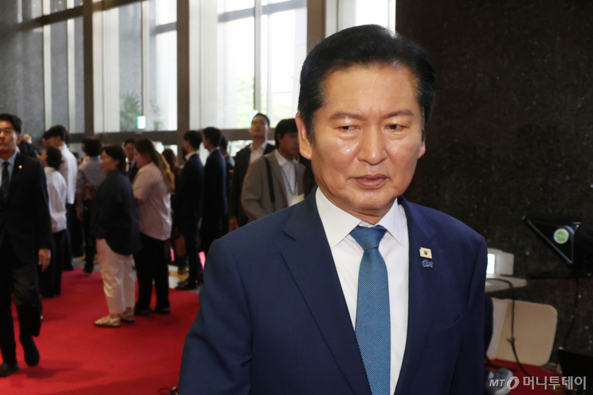 (서울=뉴스1) 황기선 기자 = 정청래 전 더불어민주당 대표가 29일 서울 여의도 국회에서 열린 의원총회에 참석하고 있다. 2026.6.29/뉴스1 Copyright © 뉴스1. All rights reserved. 무단 전재 및 재배포, AI학습 이용 금지. /사진=(서울=뉴스1) 황기선 기자