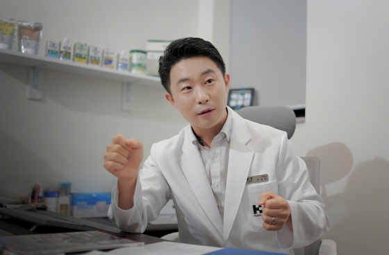 장일영 작가/사진제공=페스트북