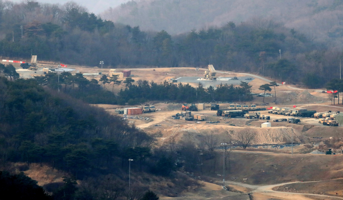 경북 성주군 주한미군 기지에 발사대가 하늘을 향하고 있다. 2026.03.10. lmy@newsis.com /사진=뉴시스
