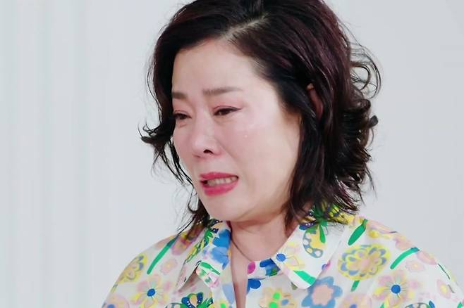 개그우먼 이희구가 어린 시절 친모의 방치로 죽을 뻔한 적 있다고 고백했다. /사진=MBN '극복스토리 – 당신이 아픈사이'