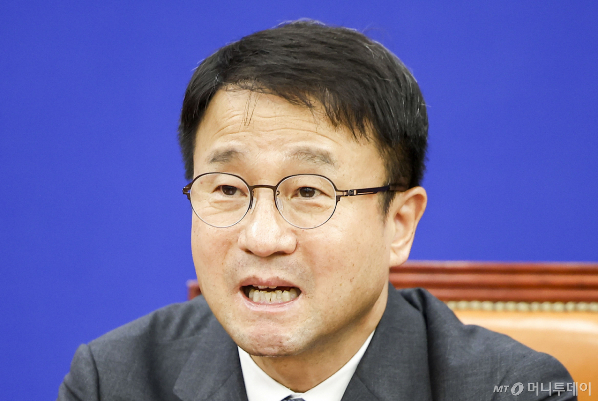 한병도 더불어민주당 대표 직무대행 겸 원내대표가 7일 서울 여의도 국회에서 열린 원내대책회의에서 발언하고 있다./사진=뉴시스