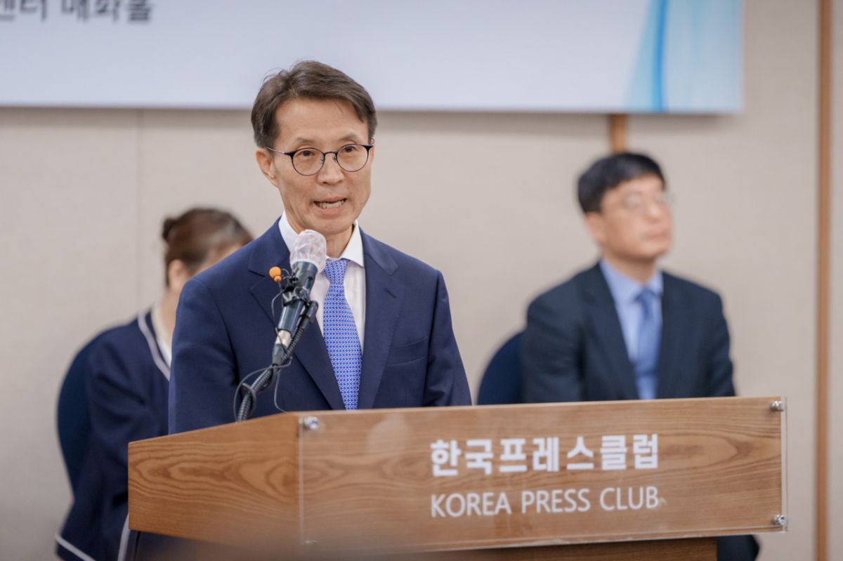 김진오 저출산고령사회위원회 부위원장이 8일 오전 서울 프레스센터에서 열린 기자간담회에서 발언하고 있다./사진제공=저출산고령사회위원회
