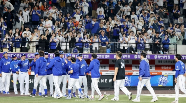 2026시즌 전반기를 1위로 마친 삼성 선수단. /사진=스타뉴스