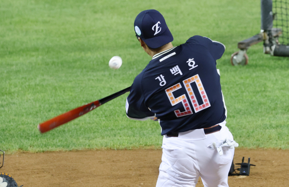 2026 KBO 올스타전 홈런 더비가 10일 서울 잠실야구장에서 열렸다. KT 강백호가 홈런 레아스에서 힘찬 타격을 하고 있다. /사진=김진경 kim.jinkyung@