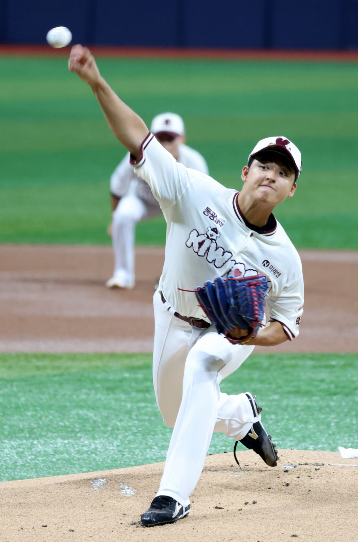 키움 히어로즈 우완투수 박준현이 지난 7월 4일 고척스카이돔서 열린 2026 신한 SOL KBO리그 두산 베어스전에서 선발 등판해 역투하고 있다. /사진=강영조 선임기자