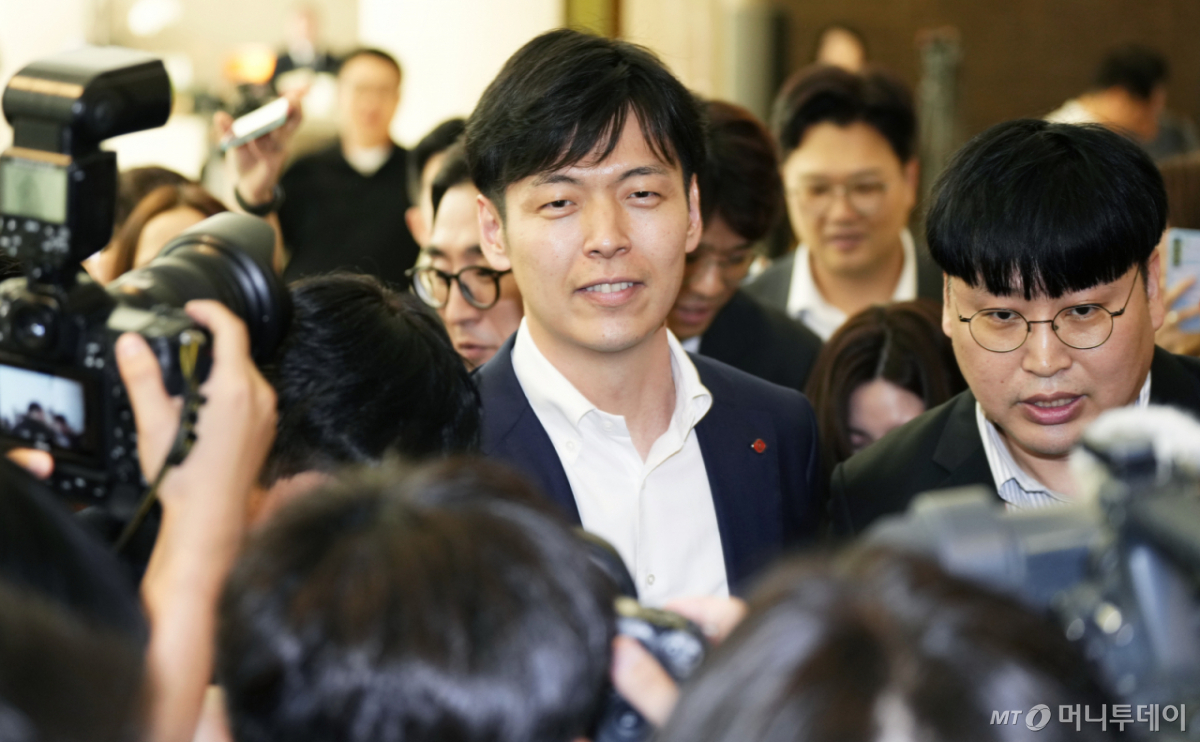 신유열 롯데지주 미래성장실장 부사장이 지난 '2024 하반기 롯데 VCM(Value Creation Meeting)'에 참석하고 있다. /사진=머니투데이DB