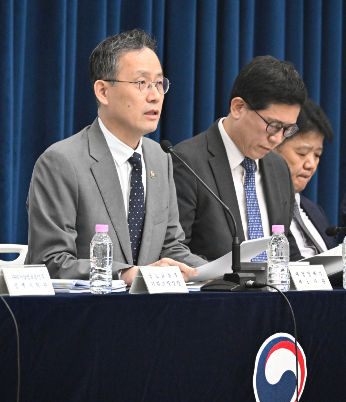 이형일 재정경제부 1차관이 지난 10일 정부세종청사에서 '2026년 하반기 경제성장전략' 상세브리핑을 하고 있다/사진제공=재경부
