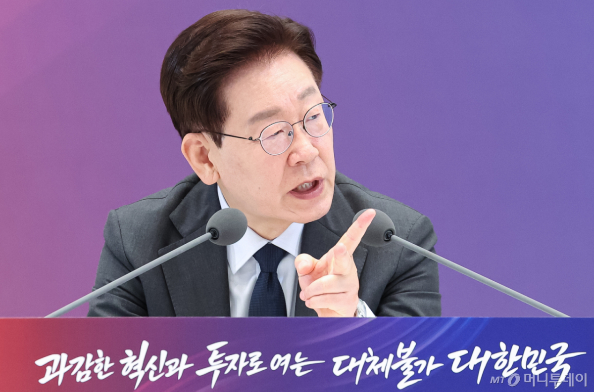 (서울=뉴스1) 허경 기자 = 이재명 대통령이 13일 청와대 영빈관에서 열린 2026년 국가재정전략회의에서 발언하고 있다. 2026.7.13/뉴스1 Copyright © 뉴스1. All rights reserved. 무단 전재 및 재배포, AI학습 이용 금지. /사진=(서울=뉴스1) 허경 기자