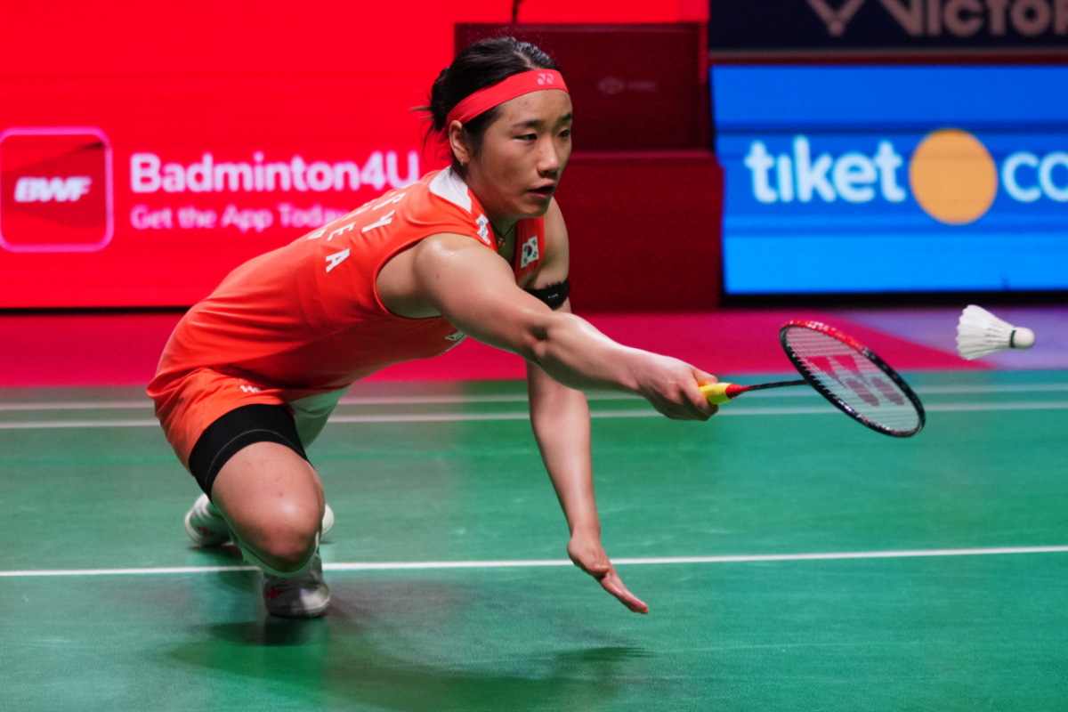 안세영(1위)이 지난달 6일(현지 시간) 인도네시아 자카르타에서 열린 '2026 세계배드민턴연맹(BWF) 월드투어 슈퍼1000 인도네시아 오픈 여자 단식 준결승에서 천위페이(4위·중국)와 경기하는 모습 /AP=뉴시스