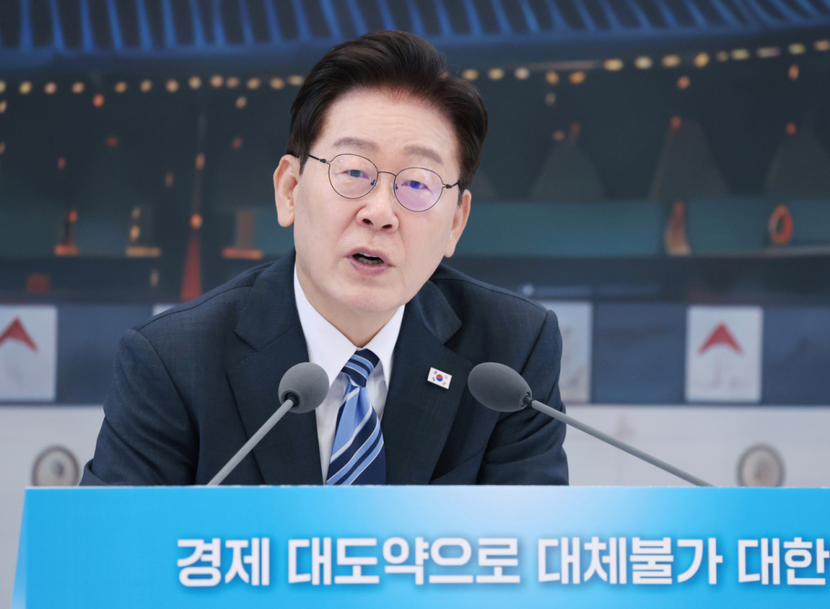 이재명 대통령이 15일 청와대 영빈관에서 열린 '삶으로 체감하는 대체불가 대한민국-국민과 함께하는 두 번째 업무보고'에서 발언을 하고 있다. /사진=뉴시스