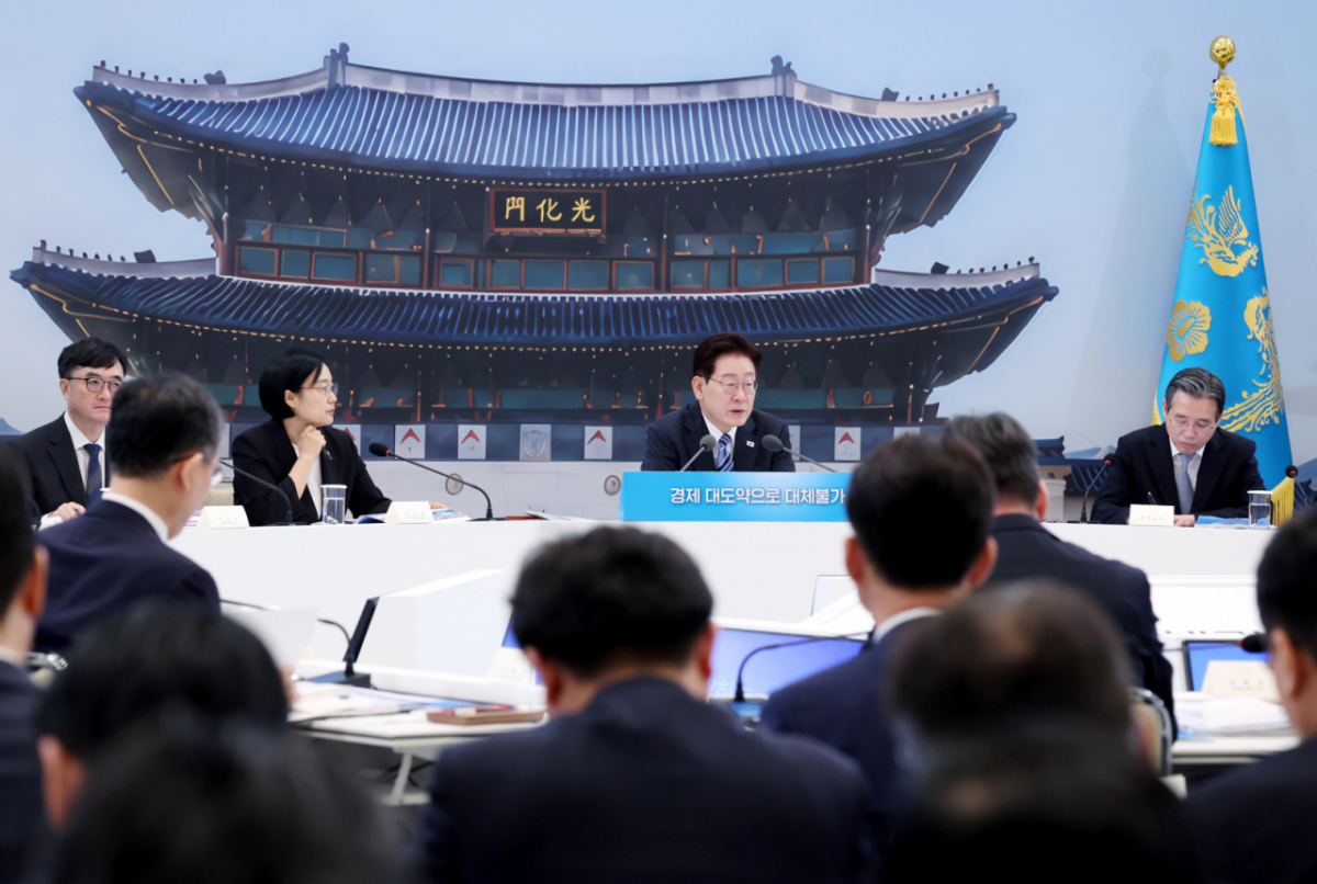 이재명 대통령이 15일 청와대 영빈관에서 열린 재정경제부, 국가데이터처, 금융위원회, 기획예산처 업무보고에서 발언하고 있다. /사진=뉴스1
