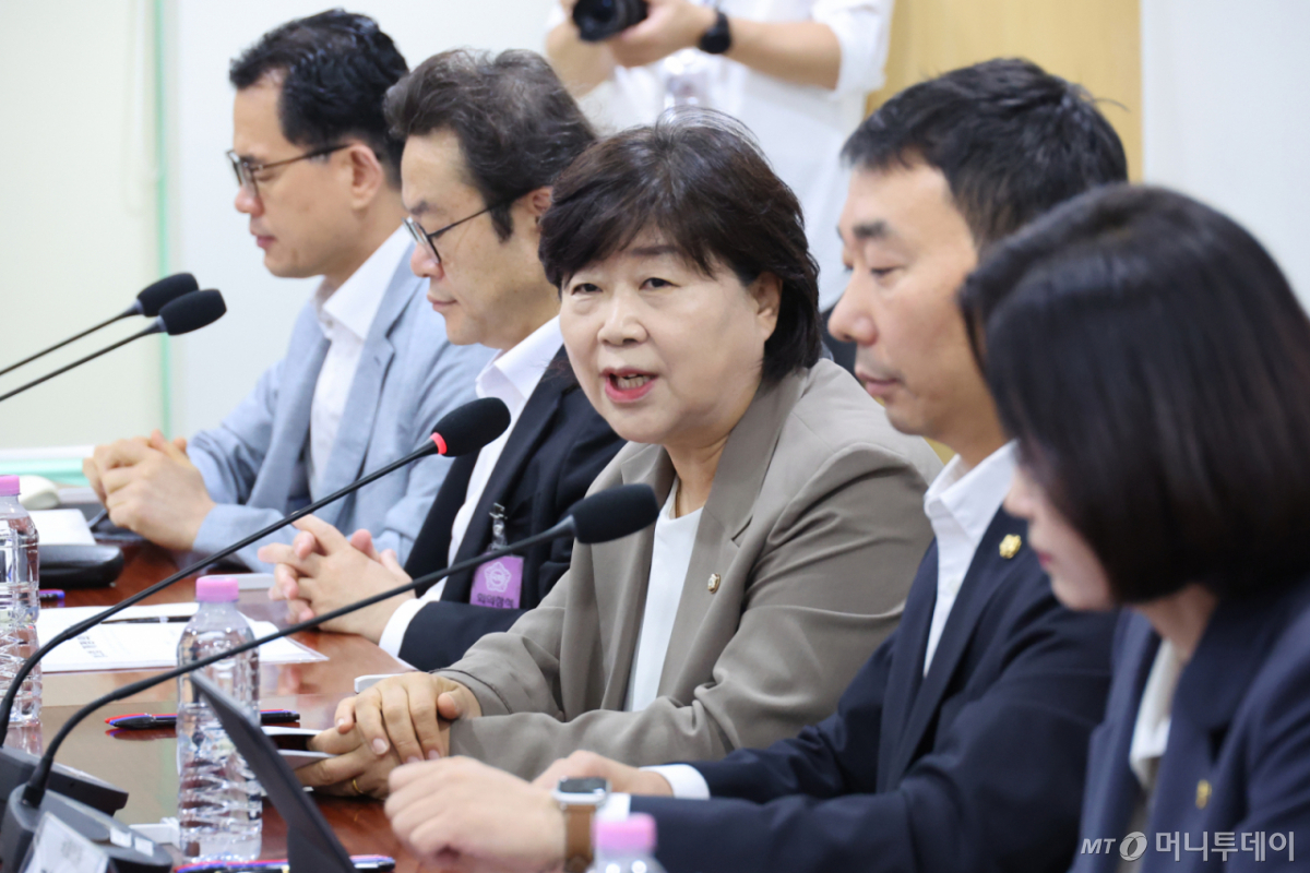 (서울=뉴스1) 신웅수 기자 = 서영교 법제사법위원장이 16일 서울 여의도 국회 의원회관에서 열린 검사 권력 오남용 사례로 본 형사소송법 개정 토론회에서 발언하고 있다. 2026.7.16/뉴스1 Copyright © 뉴스1. All rights reserved. 무단 전재 및 재배포, AI학습 이용 금지. /사진=(서울=뉴스1) 신웅수 기자