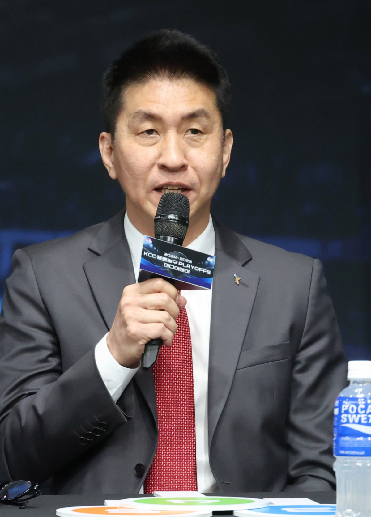 지난 2025년 4월, 2024-2025 KCC 프로농구 플레이오프 미디어데이'가 10일 서울 강남구 KBL센터에서 열렸다. 정관장 김상식 감독이 출사표를 밝히고 있다. /사진=김진경 kim.jinkyung@