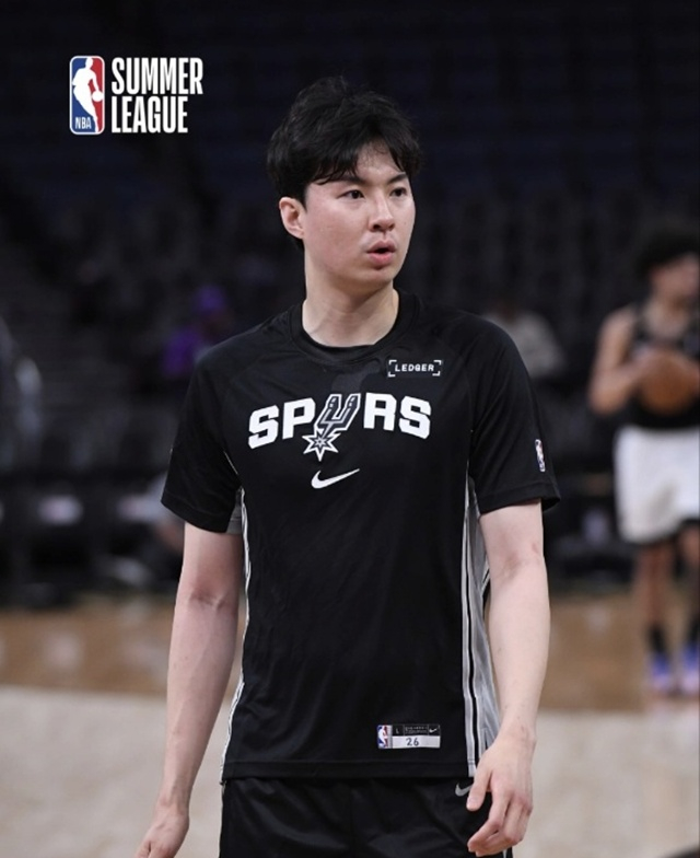 이현중. /사진=NBA 코리아 SNS