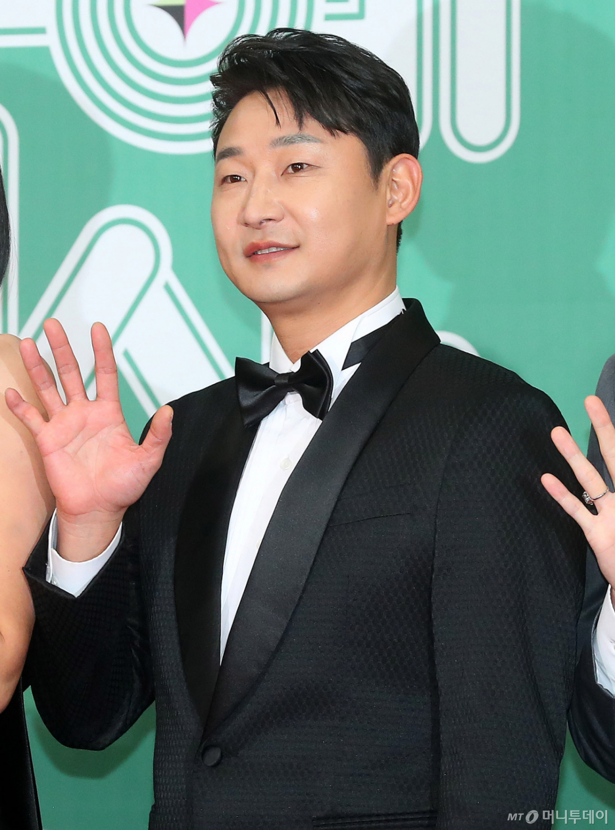 방송인 이천수가 23일 오후 서울 영등포구 여의도동 KBS 신관홀에서 진행된 '2023 KBS 연예대상' 레드카펫에 참석해 포즈를 취하고 있다. 2023.12.23 /사진=김창현