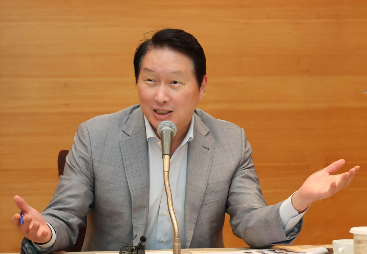 최태원 대한상공회의소 회장이 16일 제주 신라호텔에서 기자간담회를 하고 있다/사진제공=대한상의