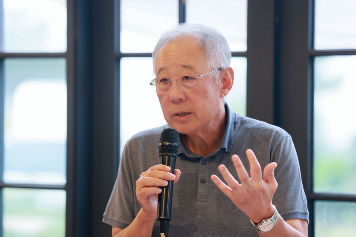 류진 한국경제인협회 회장이 17일 제주 서귀포시 인근식당에서 열린 ‘2026 한경협 경영자 제주하계포럼 기자간담회'에서 발언하고 있다. /사진제공=한국경제인협회