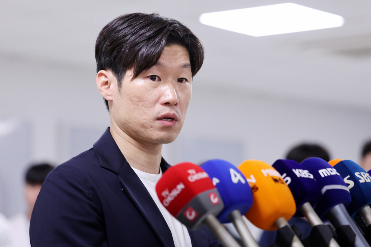 박지성 K축구혁신위원회 공동위원장이 20일 오후 서울시 종로구 국립현대미술관 사무동에서 열린 K축구 혁신위원회 3차 회의를 마친 뒤 브리핑을 하고 있다. /사진=뉴스1