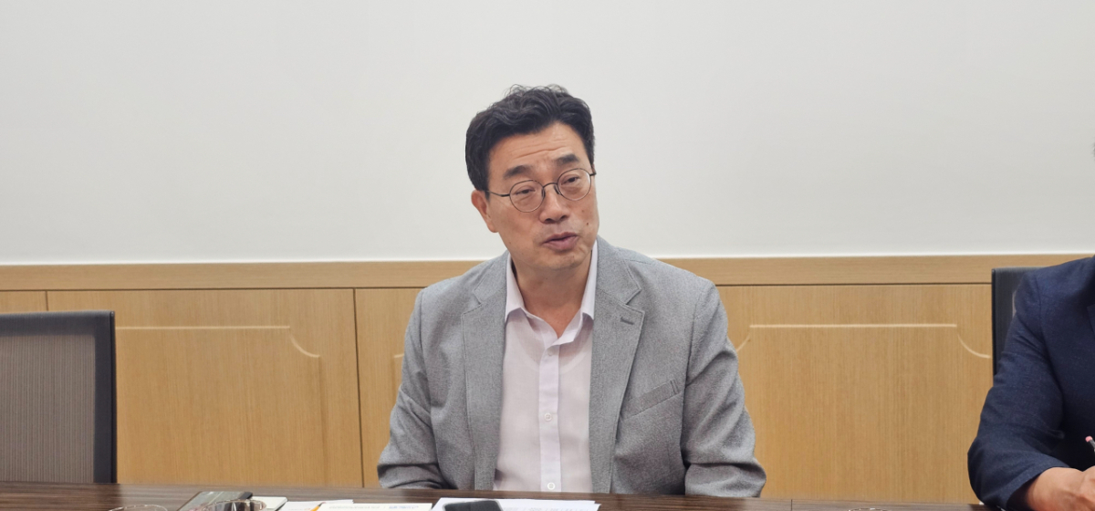 최원용 시장이 인터뷰에서 민선 9기 시정 방향을 제시했다./사진=권현수기자