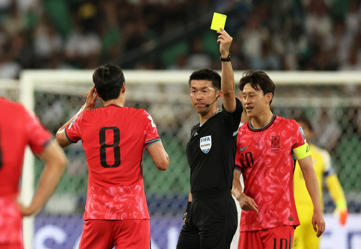 2026 국제축구연맹(FIFA) 북중미 월드컵에 참가한 일본 국적 아라키 유스케 심판. /로이터=뉴스1