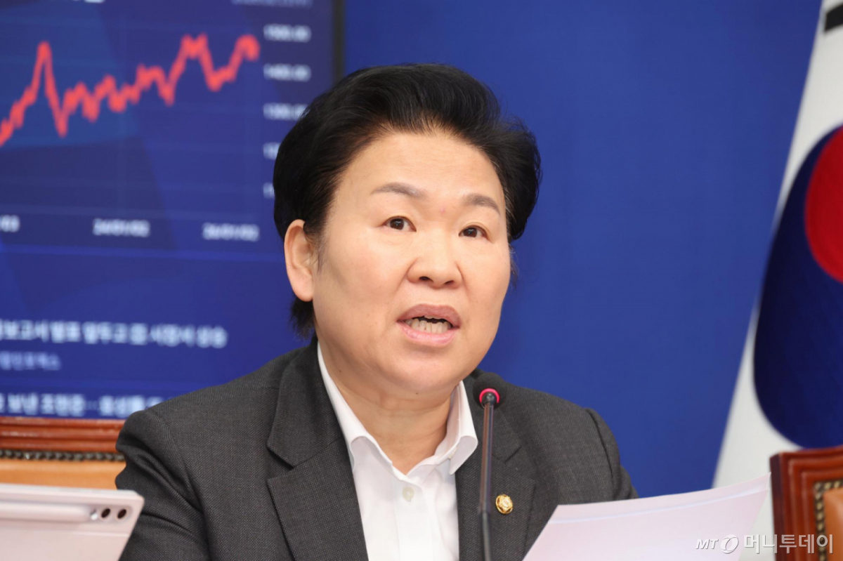 문정복 더불어민주당 최고위원이 11일 오전 서울 여의도 국회에서 열린 최고위원회의에서 발언을 하고 있다. /사진=뉴시스