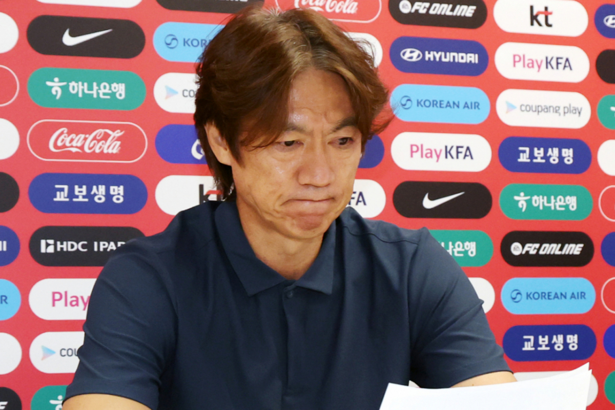 지난 6월29일 대한민국 축구 국가대표팀 홍명보 감독이 멕시코 과달라하라 인근 사포판 치바스 바예 베르데 훈련장에 마련된 베이스캠프에서 열린 월드컵 결산 기자회견에서 감독직에서 물러나겠다는 뜻을 밝히고 있다. /사진=뉴스1 