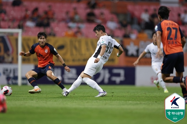 제주SK-강원FC 경기. /사진=한국프로축구연맹 제공