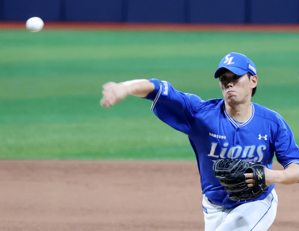 삼성 마무리 김재윤이 23일 고척스카이돔에서 열리는 2026KBO리그 키움히어로즈와 삼성라이온즈 경기9회말 1사 만루위기를 무실점으로 막아내고 있다.. 2026.07.23. 삼성 마무리 김재윤이 23일 고척스카이돔에서 열리는 2026KBO리그 키움히어로즈와 삼성라이온즈 경기9회말 1사 만루위기를 무실점으로 막아내고 있다.. 2026.07.23. /사진=강영조 cameratalks@