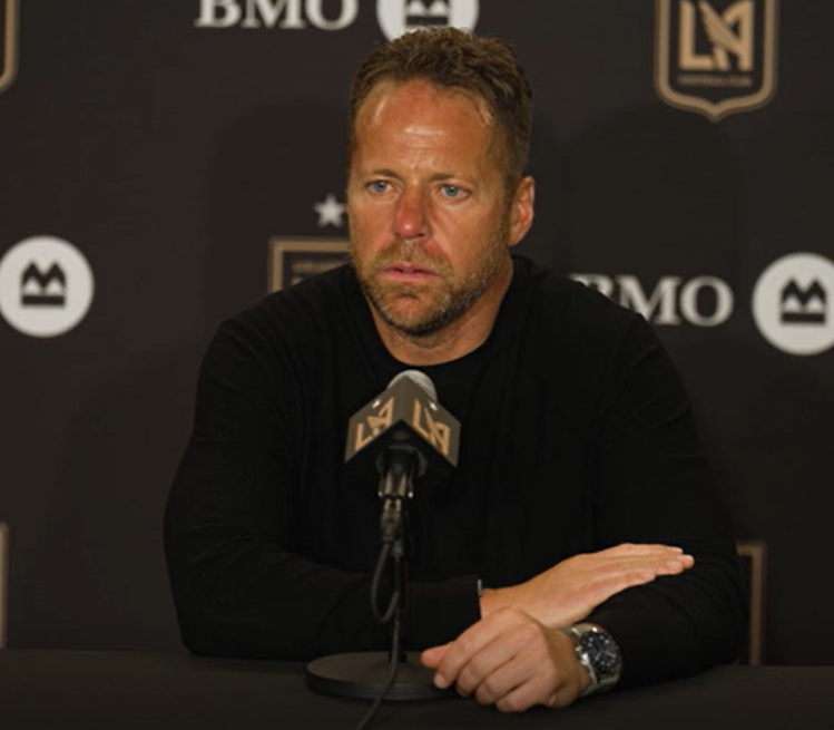 마크 도스 산토스 LAFC 감독이 26일 오전 11시 30분(한국시간) 미국 캘리포니아주 LA의 BMO 스타디움에서 열린 2026 미국 메이저리그사커(MLS) 18라운드 경기 후 기자회견에서 발언하고 있다. /사진=LAFC 공식 메일 영상 갈무리