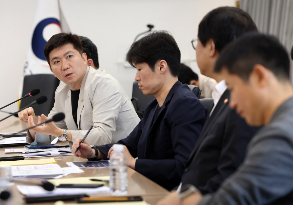 유승민 K-축구 혁신위원회 공동위원장이 27일 서울 종로구 국립현대미술관 서울관에서 열린 K-축구 혁신위원회 4차 회의에서 발언하고 있다. /사진=문화체육관광부 제공