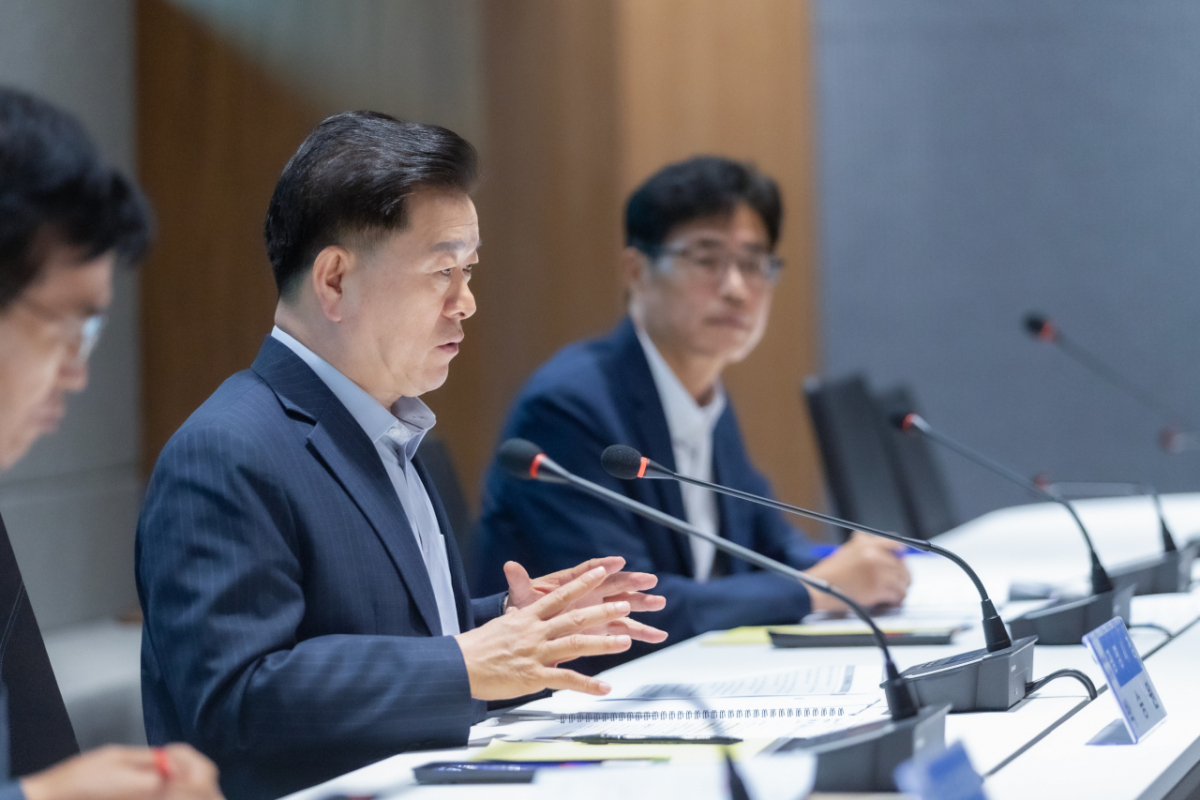 박승원 광명시장이 27일 정부의 공공임대주택 정책 변화를 환영하며 3기 신도시에 고품질 임대주택을 확대한다고 밝혔다./사진제공=광명시