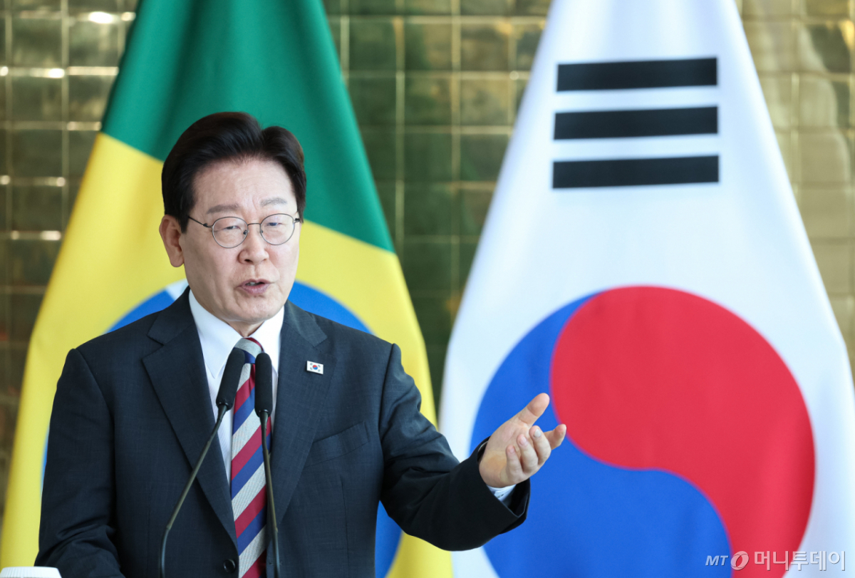 (브라질리아=뉴스1) 허경 기자 = 이재명 대통령이 27일(현지시간) 브라질 대통령관저에서 한·브라질 공동언론발표를 하고 있다. 2026.7.28/뉴스1  Copyright © 뉴스1. All rights reserved. 무단 전재 및 재배포,  AI학습 이용 금지. /사진=(브라질리아=뉴스1) 허경 기자