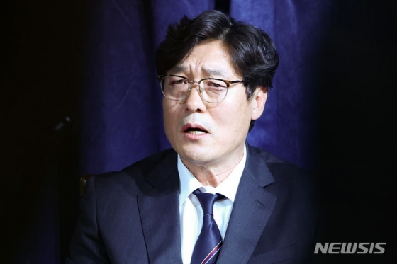 브리핑하는 이임생 전 대한축구협회 기술총괄이사의 모습. /사진=뉴시스