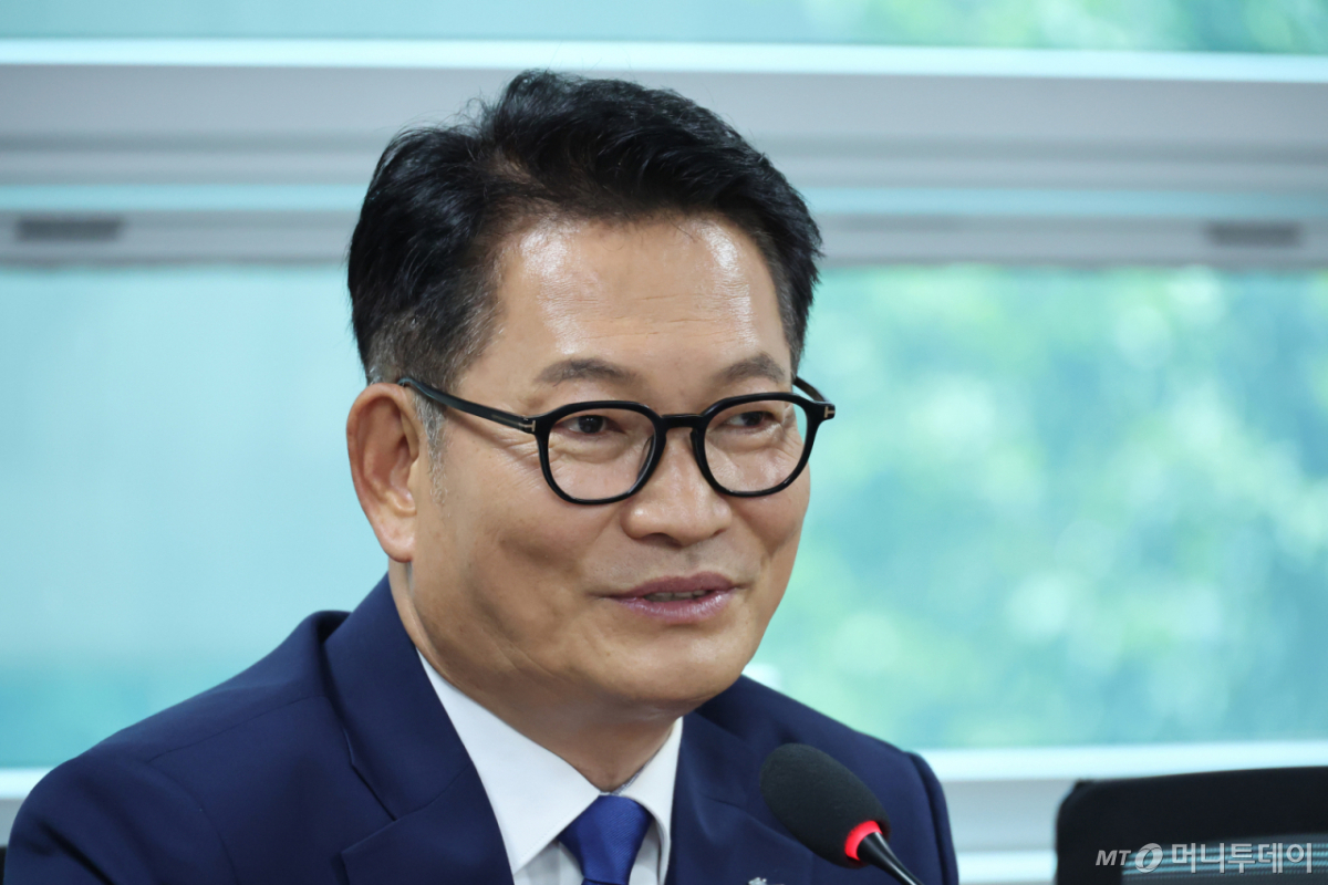 (서울=뉴스1) 신웅수 기자 = 더불어민주당 당권 주자인 송영길 의원이 29일 서울 여의도 국회 의원회관에서 열린 반려견 정책 간담회 및 지지 선언식에서 발언하고 있다. 2026.7.29/뉴스1  Copyright © 뉴스1. All rights reserved. 무단 전재 및 재배포,  AI학습 이용 금지. /사진=(서울=뉴스1) 신웅수 기자