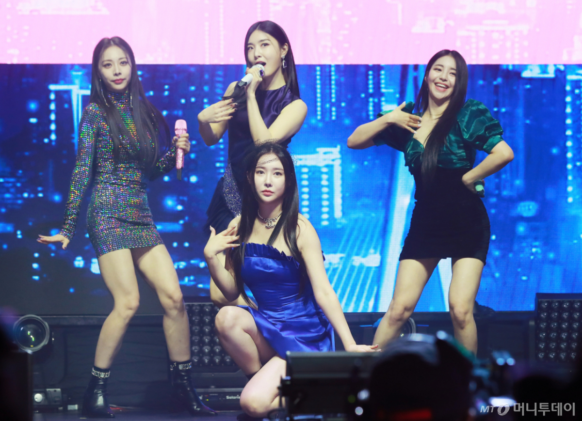 그룹 '브레이브걸스'(BraveGirls) 활동 당시 모습. 가장 오른쪽 멤버가 남유정. /사진=머니투데이 DB