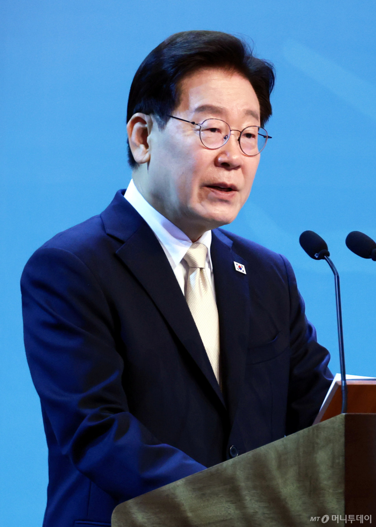 [부에노스아이레스=뉴시스] 김진아 기자 = 이재명 대통령이 31일(현지 시간) 아르헨티나 부에노스아이레스의 한 호텔에서 열린 동포 만찬간담회에서 인사말을 하고 있다. 2026.08.01. bluesoda@newsis.com /사진=