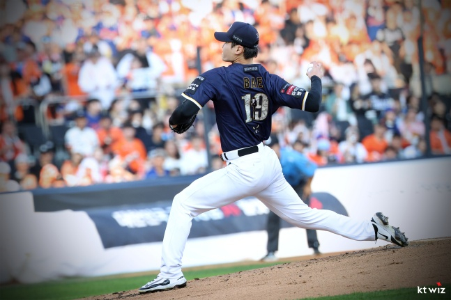 배제성이 1일 수원 KT전에서 역투하고 있다. /사진=KT 위즈 제공