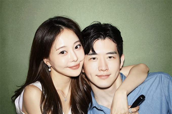유튜브 구독자 77만 명의 인플루언서 겸 사업가 아옳이(35·본명 김민영)가 새 남자친구인 한의사 김형배와의 러브 스토리를 공개했다. /사진=아옳이 인스타그램