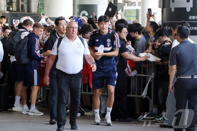 김민재(가운데). /사진=뉴스1 제공