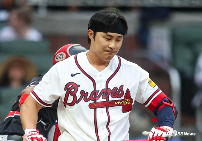 아쉬워하는 김하성. /AFPBBNews=뉴스1