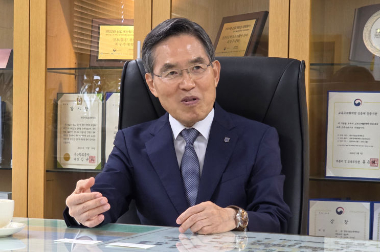 인재상에 대해 설명 중인 유 총장./사진=이민호기자