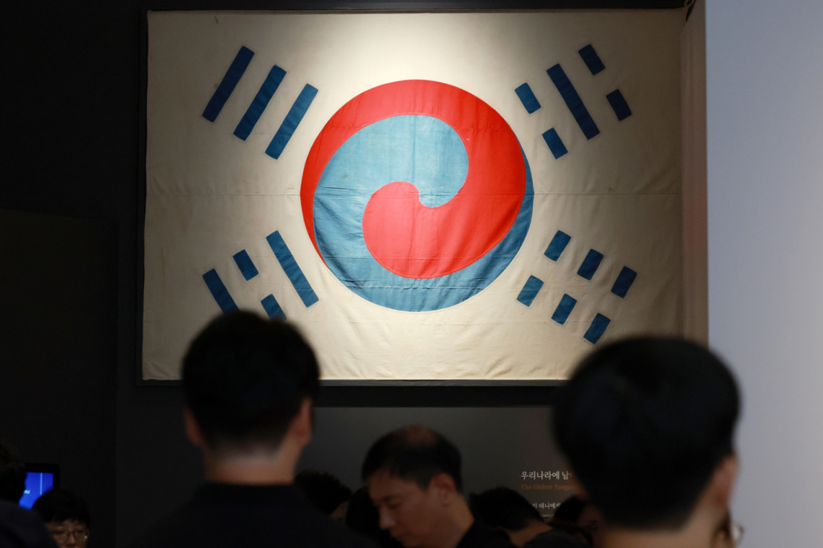 지난 삼일절 독립운동가를 희화화한 영상이 글로벌 동영상 플랫폼 틱톡에 올라와 논란이 됐지만, 광복절을 앞둔 현재도 비슷한 콘텐츠가 여전히 확산하고 있는 것으로 나타났다. 사진은 참고 이미지로, 국내에 남아 있는 태극기 중 가장 오래된 데니 태극기. /사진=뉴시스