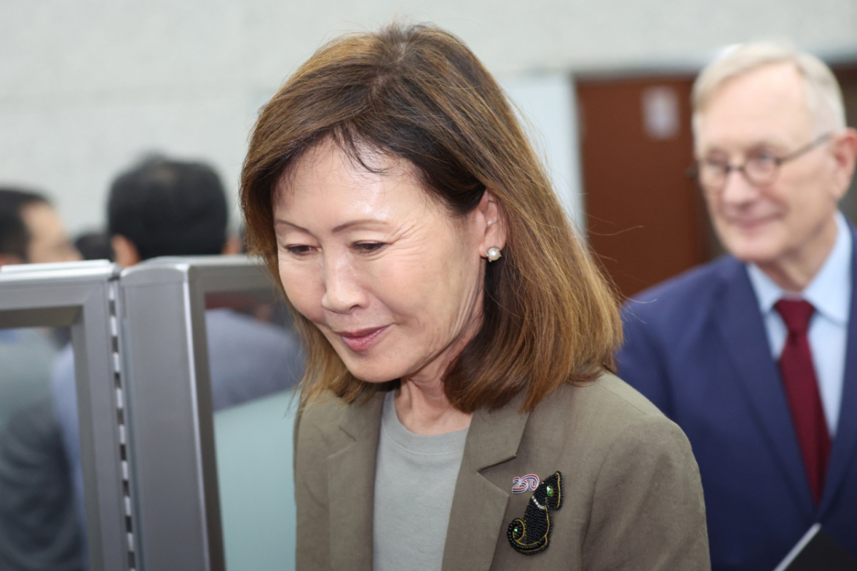 (서울=뉴스1) 김명섭 기자 = 미셸 스틸 신임 주한미국대사가 4일 오후 서울 종로구 정부서울청사 별관에서 조현 외교부 장관과 접견을 마치고 이동하고 있다. 2026.8.4/뉴스1 Copyright © 뉴스1. All rights reserved. 무단 전재 및 재배포, AI학습 이용 금지. /사진=(서울=뉴스1) 김명섭 기자