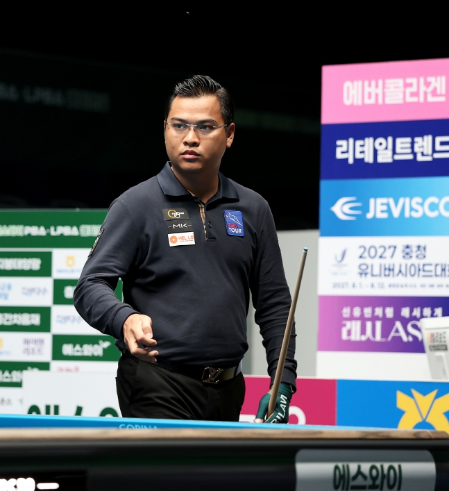 T.응우옌이 3일 경기도 고양시 '고양 킨텍스 PBA 스타디움'에서 열린 프로당구 2026-2027시즌 3차 투어 '친환경 건축자재 에스와이 PBA-LPBA 챔피언십' PBA 결승에서 스트로크를 준비하고 있다. /사진=PBA 투어 제공