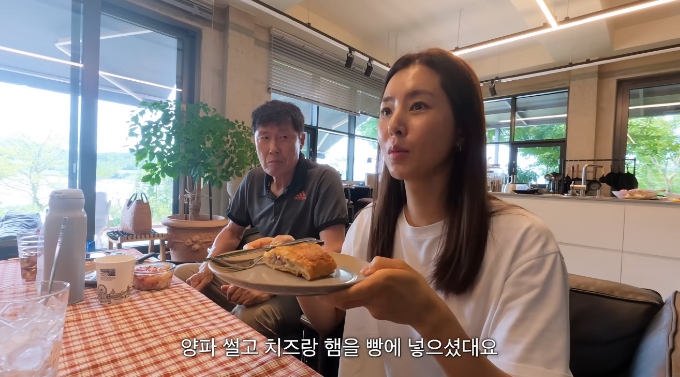 배우 한채아가 시아버지인 차범근 전 축구대표팀 감독의 전남 고흥 집을 공개했다./사진=유튜브 채널 '한채아' 영상