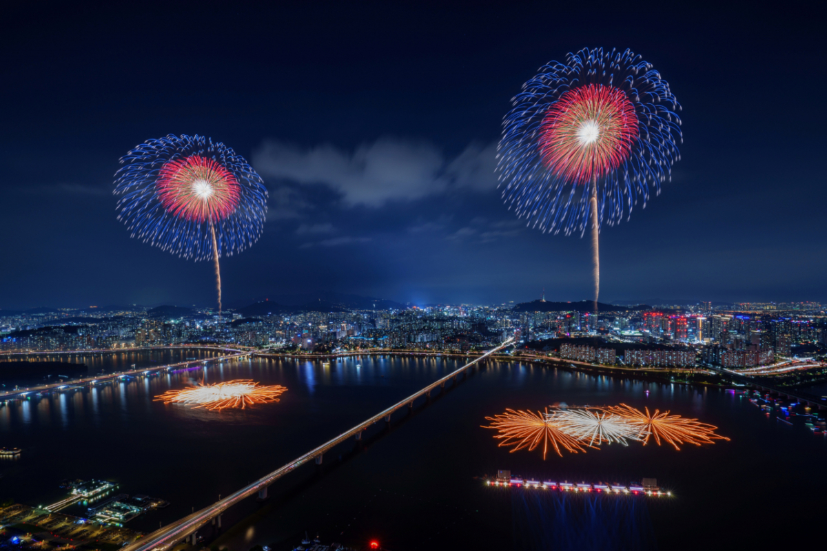 ‘한화와 함께하는 서울세계불꽃축제 2025’에서 선보인 ㈜한화의 불꽃