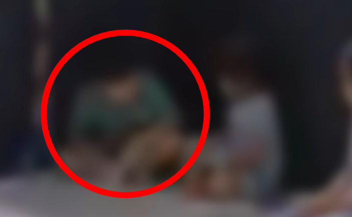 5살·6살 두 딸이 같은 학원에 다니는 7살 남아에게 강제 추행을 당했다는 주장이 나왔다. /사진=JTBC '사건반장'