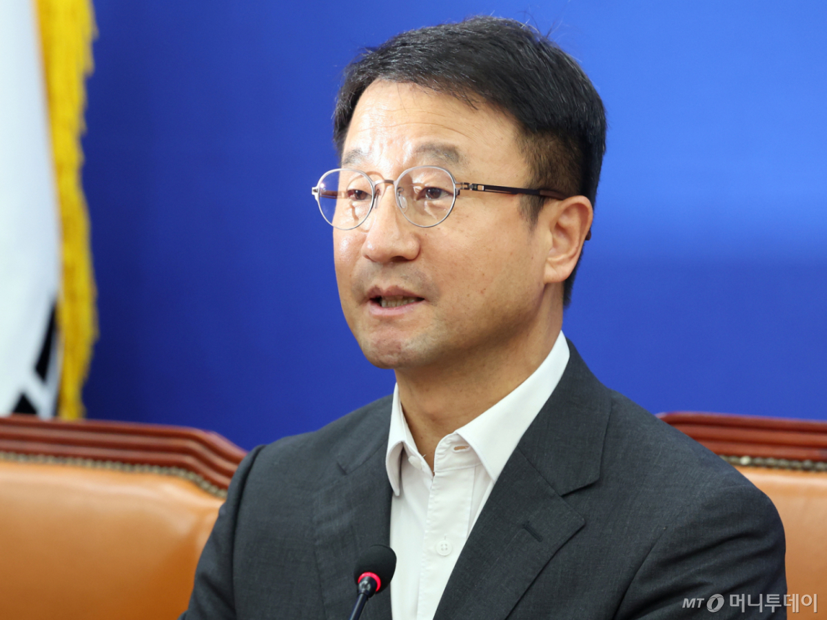 (서울=뉴스1) 황기선 기자 = 한병도 더불어민주당 더불어민주당 당대표 직무대행 겸 원내대표가 6일 오전 서울 여의도 국회에서 열린 정책조정회의에서 모두발언을 하고 있다. 2026.8.6/뉴스1 Copyright © 뉴스1. All rights reserved. 무단 전재 및 재배포, AI학습 이용 금지. /사진=(서울=뉴스1) 황기선 기자