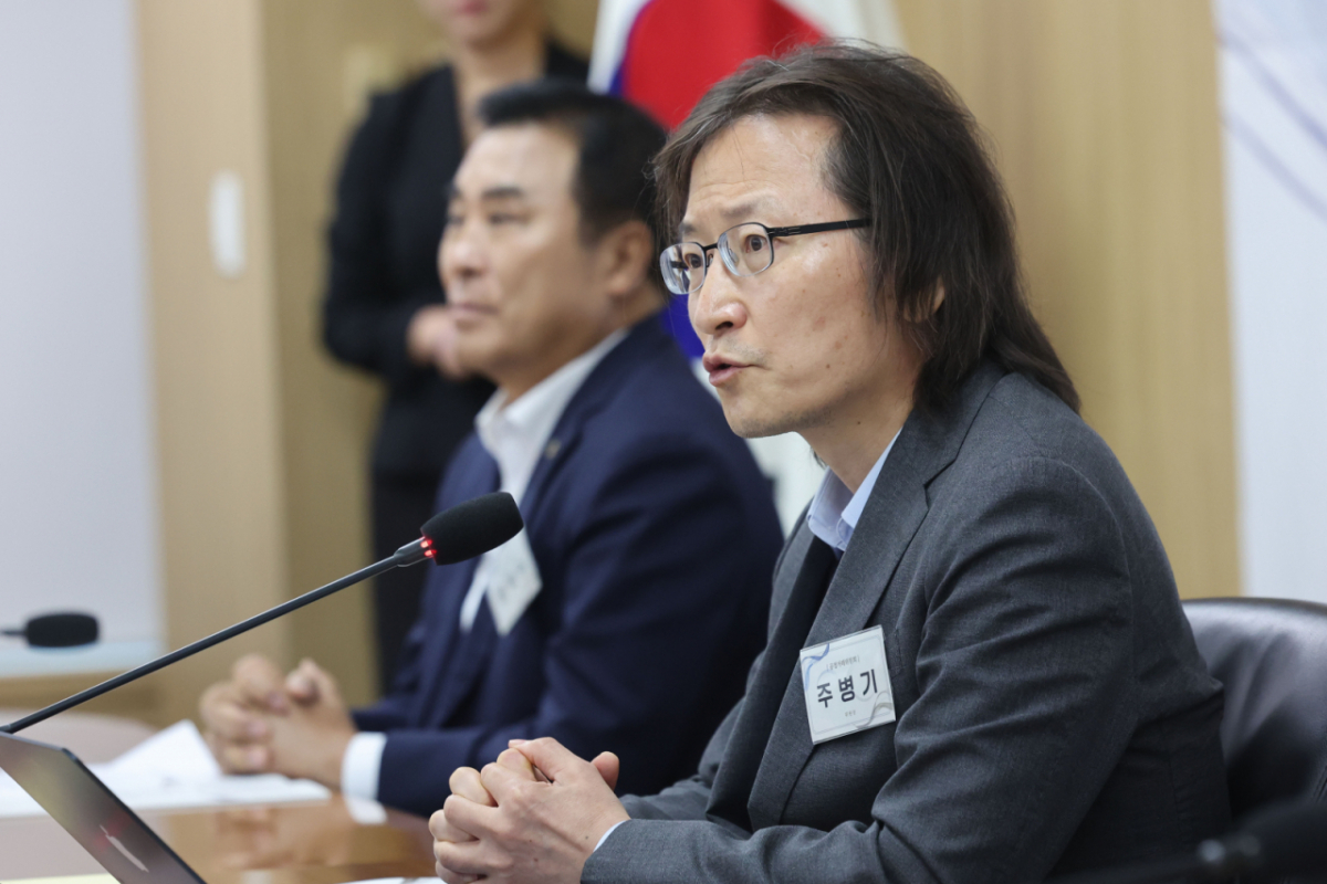 [서울=뉴시스] 권창회 기자 = 주병기 공정거래위원장이 24일 서울 동작구 대한전문건설협회에서 열린 건설산업 상생협력 및 공정거래 협약 체결식에서 인사말을 하고 있다. 2026.07.24. kch0523@newsis.com /사진=권창회