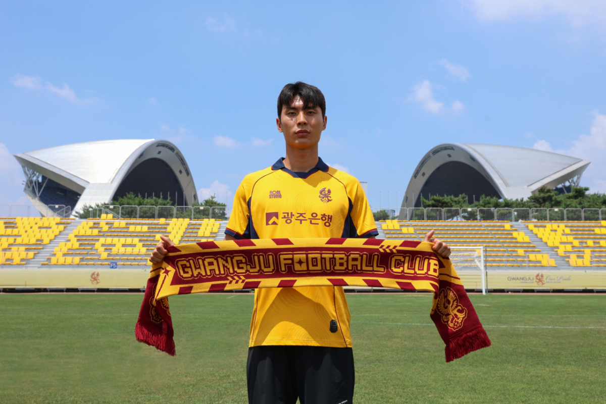 광주FC 유니폼을 입은 김종석. /사진=광주FC 제공